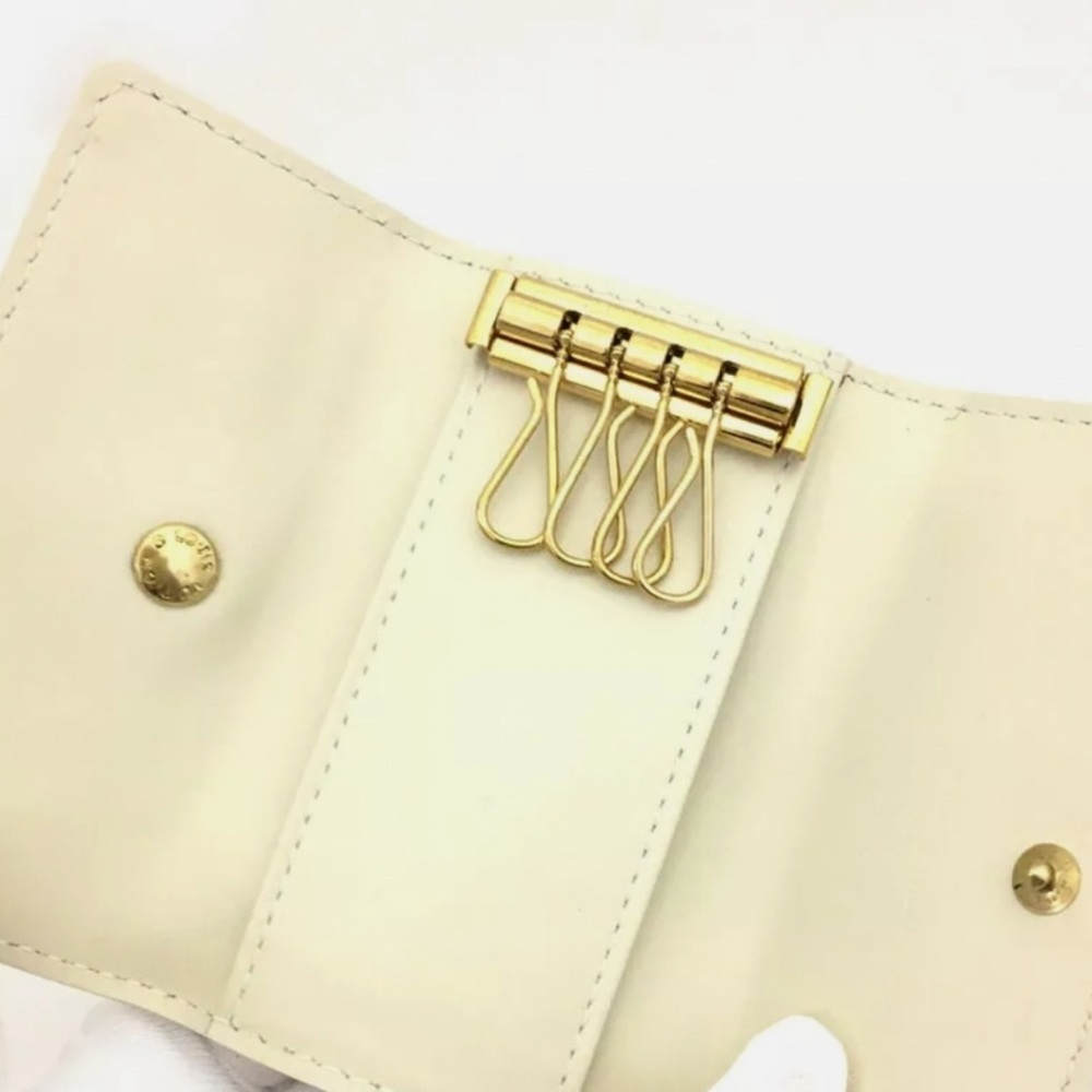 Louis Vuitton White Leather Card Holder - Picture 3 of 7